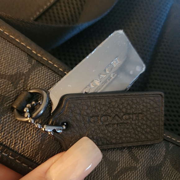 NWOT Coach Sullivan Backpack In Signature Canvas Plastic still on! - Picture 5 of 10